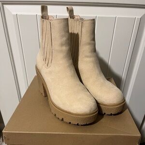 Women's Steve Madden Ankle Boots, size 8